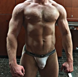 Njstud:  Nice Bulge And Big Knob On Top Of That Big Sac.   Looks Like That There