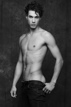 moritz-erotic-stories:   Norbert Stomal   