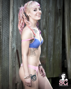 100% Suicide Girls