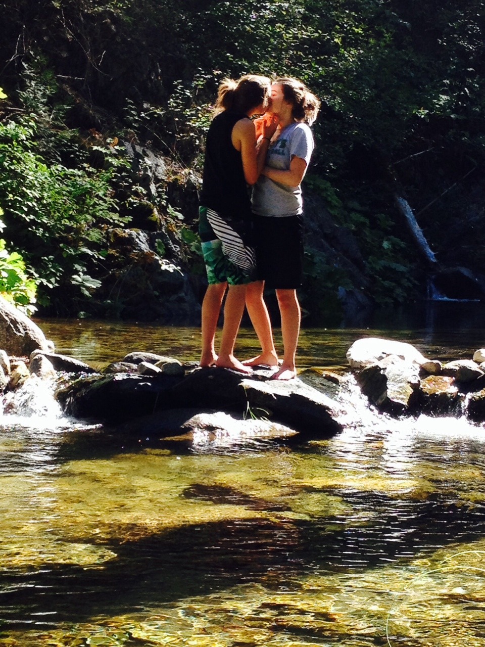 i-do-it-for-the-lesbians:  gaykaty:  iminlovewithyoudf:  Babygirl, I would travel