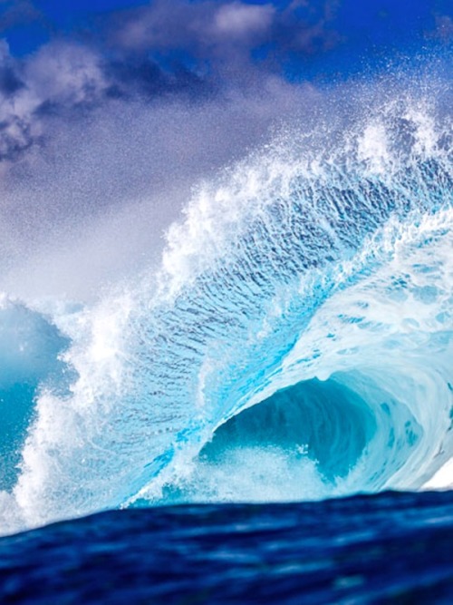 surfsouthafrica:  Pipeline inside froth-monster.