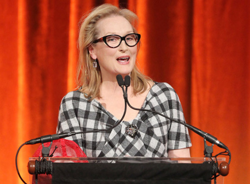 Michael Schulman on Meryl Streep’s feminist tribute to Emma Thompson: nyr.kr/1fh0bBj  “Nutty 