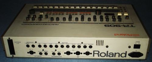 acidmoustache:  Roland TR909