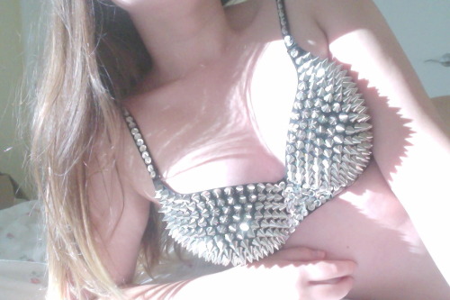 virginity-sex:  my bra is shining like a motherfucking diamond 