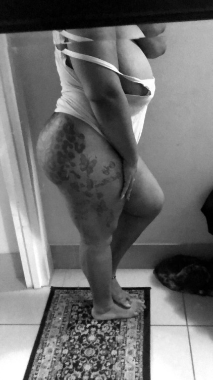 dreadqueendee:  #thickredbone