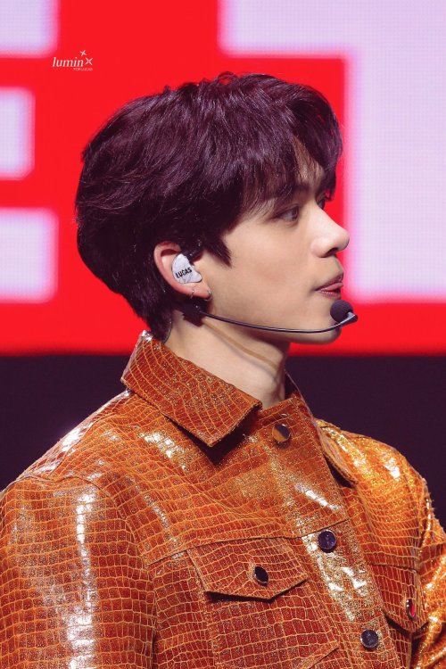 200228 WayV Lucasat SuperM: We Are The Future Live in London‬‬‬‬‬‬© lumindo not edit, crop, or remov