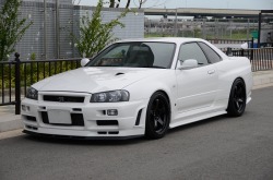 jasonkha:  2001 GT-R R34 V-Spec II 4,680,000 yen approx. ฼,896.64 USD 72,020KM/44,751Miles 