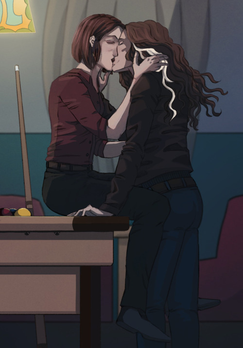 @foxx-queen suggested drawing a GD pool table kiss scene, based on the The Heat AU we thought up ;)