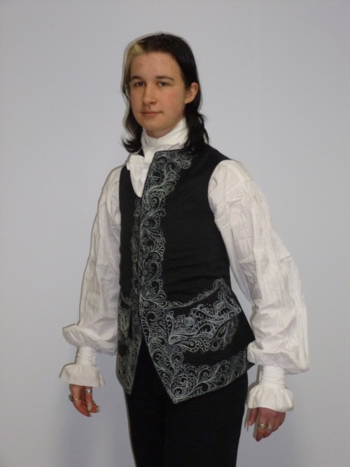 vincents-crows:New sewing blog post! Beardsley inspired embroidered waistcoat.I’m so glad to h
