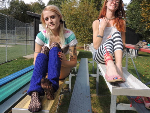 piercedfootgoddess:  My friend Patsy whom I introduced to foot modeling. She was really into it afte