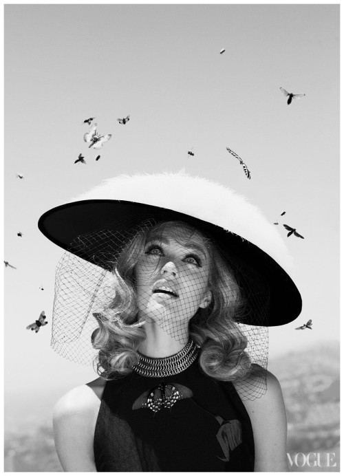 ronniejayyy:  sophia—lauren:  b&w fashion.
