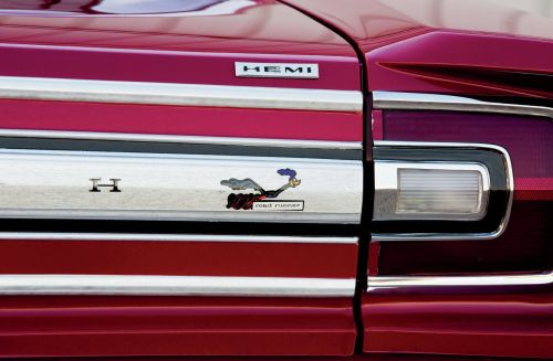 igranigra:  ‘68 Plymouth Road Runner Hardtop Coupe HEMI V8, 426ci/7.0L 425 hp