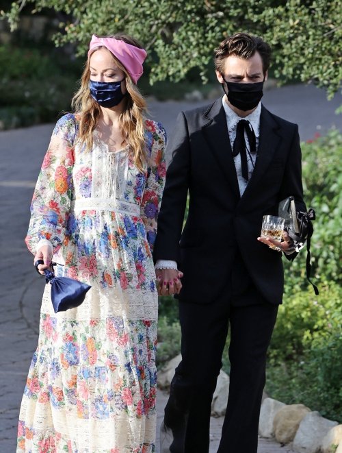 mr-styles:Harry and Olivia Wilde at Jeff’s wedding - Jan. 2