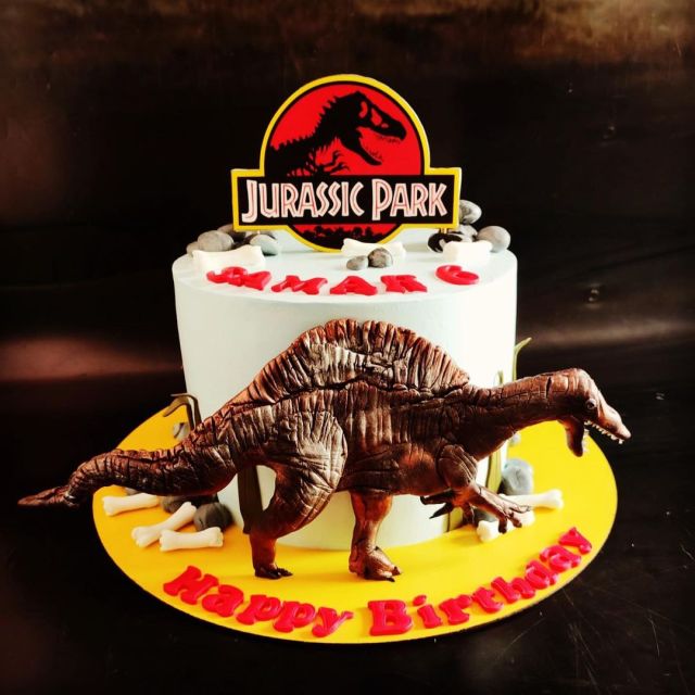 This Jurassic park cake is a treat for all the boys who like scary, rawr-ing dinosaurs. This horrendous Dino is hand crafted in fondant, and even the fossils are all edible! Order customised cakes by home bakers online and home delivery. Available in Bangalore | Hyderabad | Mumbai | Delhi | Vizag | Ahmedabad | Pune | Noida  . . . . . . #jurassicparkcake #scarydinocake #trexcake #dinosaurcake #customiseddinosaurcake #dinocake #ordercakesonlineindelhi  (at Bangalore, India) https://www.instagram.com/p/CSecE8MlJU0/?utm_medium=tumblr #jurassicparkcake#scarydinocake#trexcake#dinosaurcake#customiseddinosaurcake#dinocake#ordercakesonlineindelhi