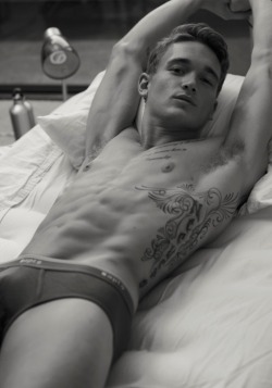 smittenstephen:  Cameron Neckers by Tommy Wu 