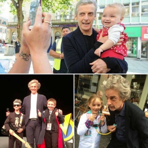 He’s so awesome with the kiddos… ❤️ #petercapaldi #silverfox #twelfthdoctor #doctorwho 