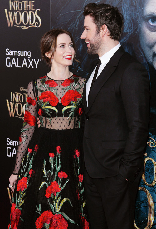 emmy4keri:  Emily Blunt and John Krasinski attend the world premiere of ‘Into the Woods’ in New York City on December 8, 2014 