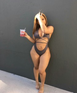 retros2ova3hoes:  Sexy Sunday 👉 Ciera