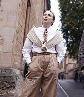 villanelle outfits  +    season two episode five “smell ya later”