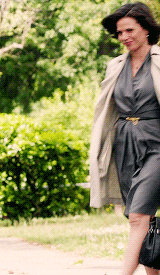Sexual orientation: Regina’s outfit in 1x02