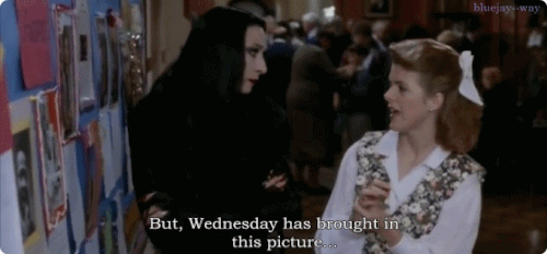 ex-favilla:  bluejay—way:  Parenting Done Right: Morticia Addams The Addams Family (1991) dir. Barry Sonnenfield   hehe X3
