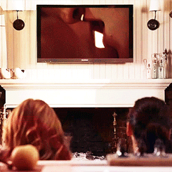 notashamedtosigh:   Rizzles AU: Jane and Maura watch The L Word  
