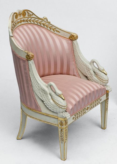 aperfumedpearl:early 19th century swan chair