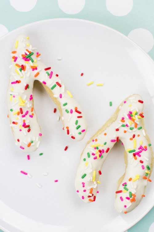 sweetoothgirl:Wishbone Donuts