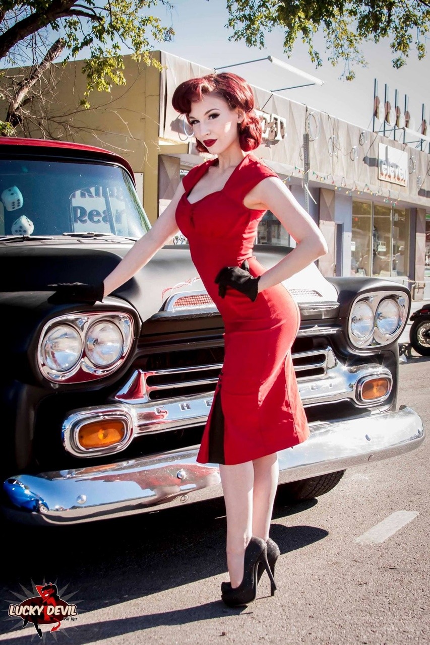 hotrodzandpinups:  Friday Pin Ups &amp; Sexy Ink 