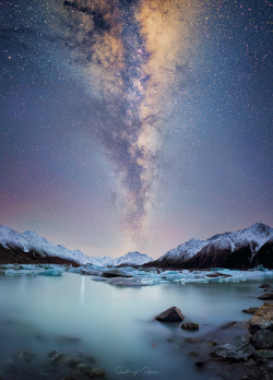 theencompassingworld:  Milky Way over Tasman Glacier, New Zealand | by South of HomeMore of our amazing world
