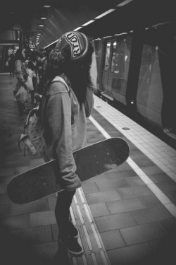 skate-girlz:  Skate girl http://skate-girlz.tumblr.com/