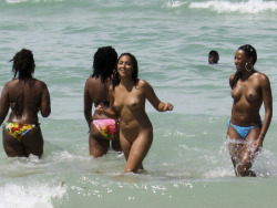 67nana:  Sexy  Black  Women  enjoying