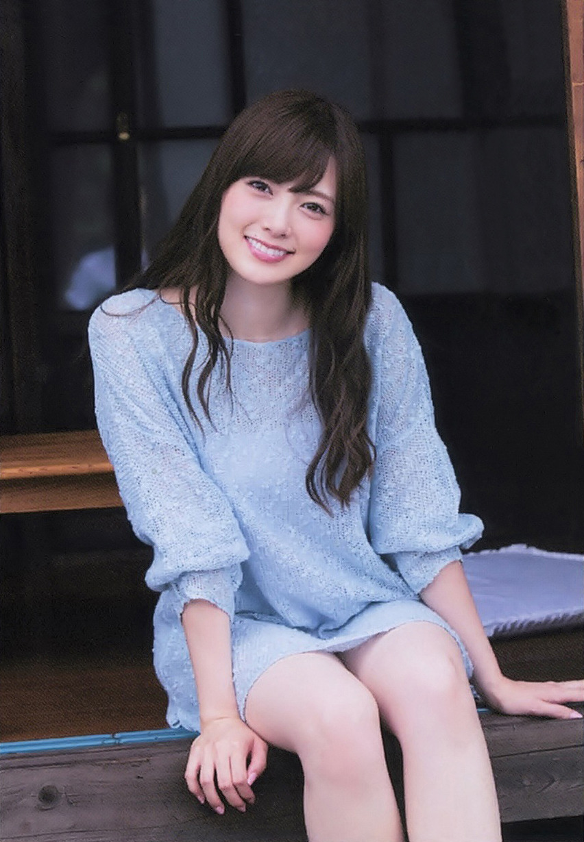 yic17:    Shiraishi Mai (Nogizaka46) | Weekly Shonen Sunday 2015 No.42 Issue (Cropped