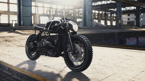 BMW R100R by Diamond Atelier.Photo: Philipp WulkMore bikes here.