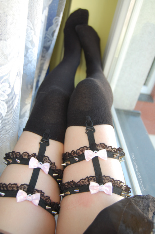 jackdanielsdoll:  I’ve received my garters from littlepinkkittenshop and I’m absolutely in love with them! It’s been a while since I tried to be a gothic princess but with these garters I may revive my style. There will be a full review coming soon