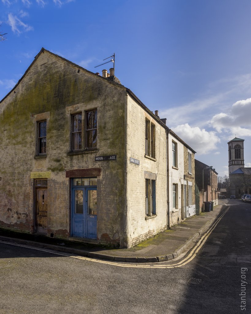 Mount Place/Canal Street