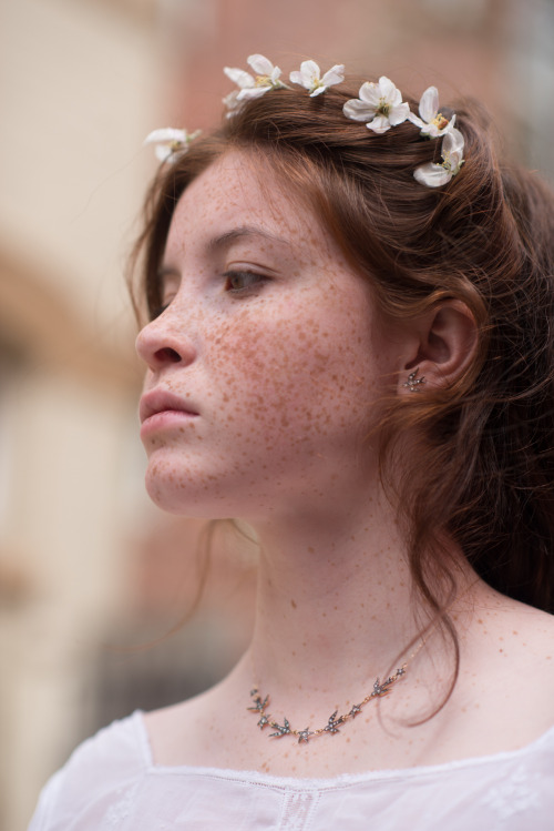 Hanna Rose, Black Bird and The Snow,  2014 Kristen Hatgi Sink