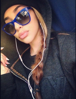 kiss-meyou-fool:  Her lips!
