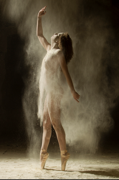 adventuresinhires:  Poussière d’étoiles (Stardust) is a series produced by the French photographer Ludovic Florent. It showcases dancers brimming with adding flour. Sand grains accentuate the majestic movement choreography. 