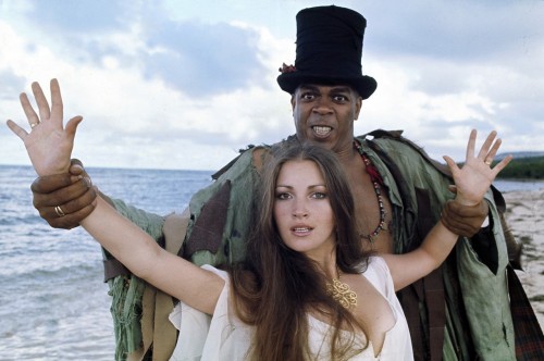  Geoffrey Holder as Baron Samedi and Jane Seymour as Solitaire - Live and Let Die (1973)