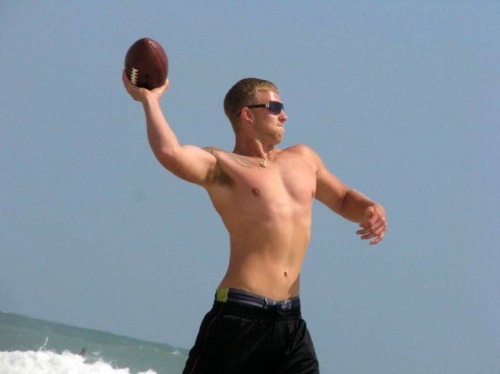aplethoraofmen:  Hail Mary  rawandripe:  (via wrcowboy) click here and press space bar for more rawandripe