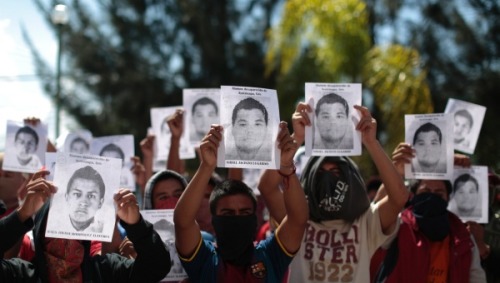 khromejio - thepeoplesrecord - Classmates of missing Mexico...