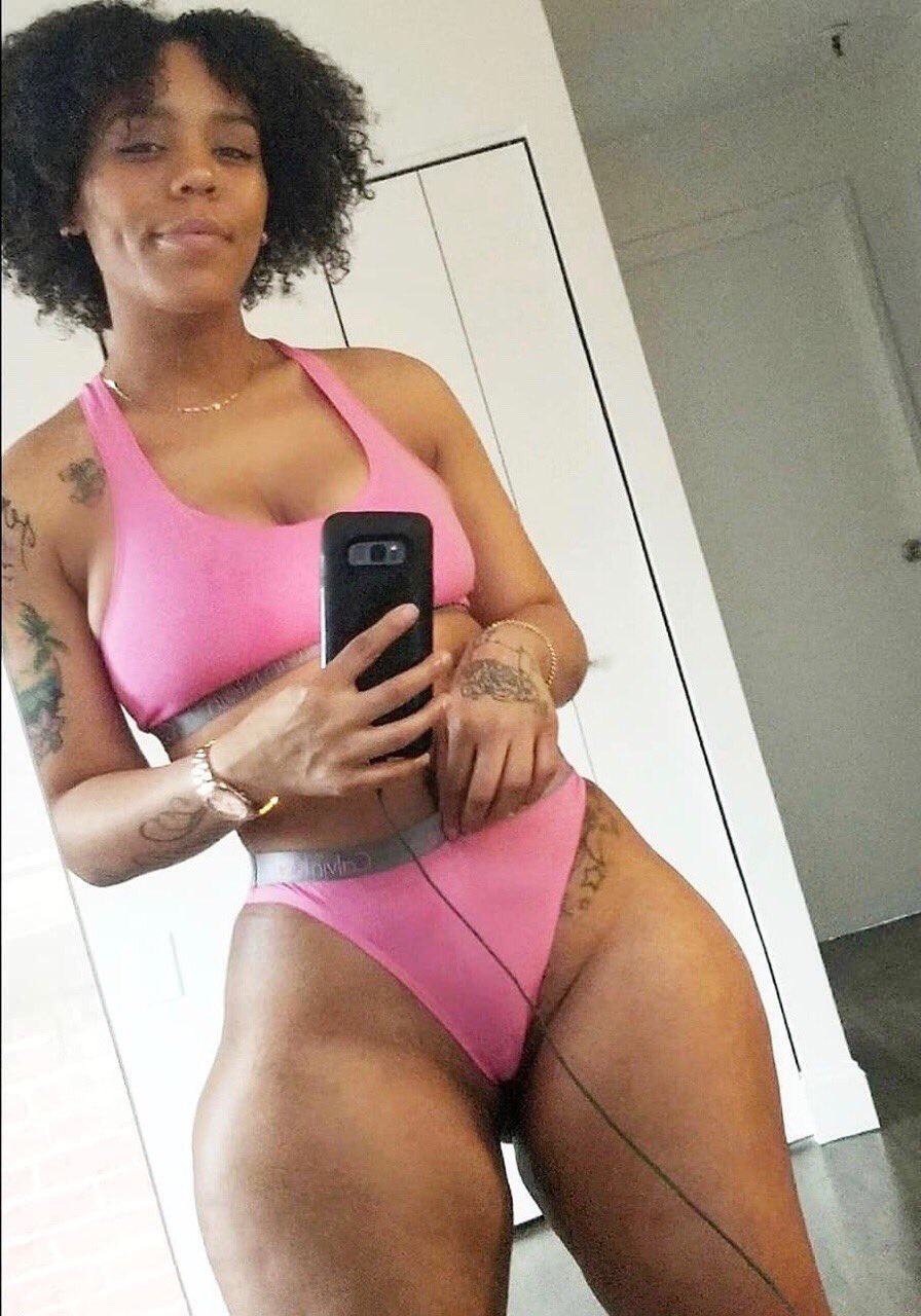 undercuff:  Thick from front and back