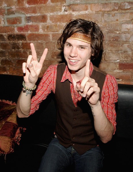 pathetic-at-the-disco: The Many Faces of Ryan Ross, Day 252: “21st Birthday” (August 30,