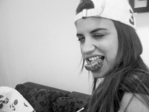 gatagarota3:  #maconha #chocolate #xila #jamaicabrasileira #gatagarota
