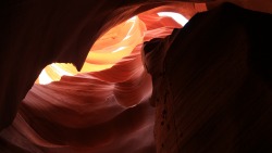 earthpicsphotography:  Lower Antelope Canyon, Arizona  [4096x2304] Source: http://i.imgur.com/mo6WhOn.jpg 