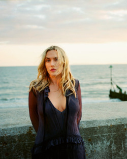 adreciclarte:  Kate Winslet by Tom Craig