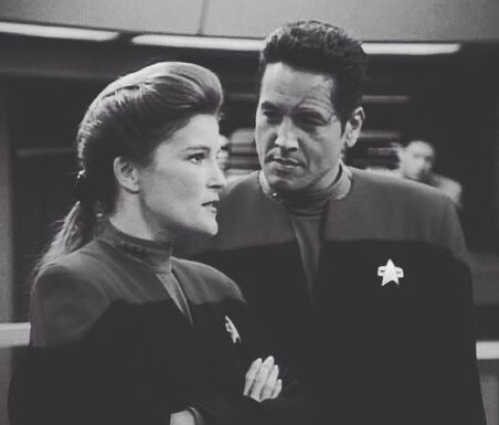 the-voyager-bunch:This. Is. How. You. Look. At. Your. Captain, okay!