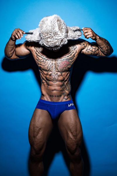 dominicanblackboy:  Sexy gorgeous hot tatted muscle ass Steven Beck!😍😘