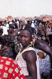 itswadestore:  Fulbe woman at the Sangha market, Mali 1992